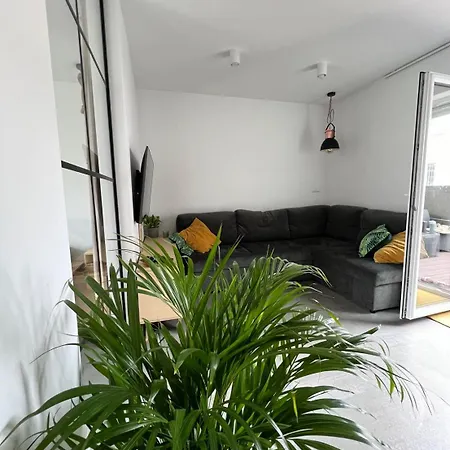 Plaza Chillout Apartment *